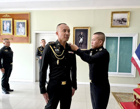 พิธีประดับเครื่องหมายยศให้กับนายทหารสัญญาบัตรที่ได้รับการเลื่อนยศสูงขึ้น